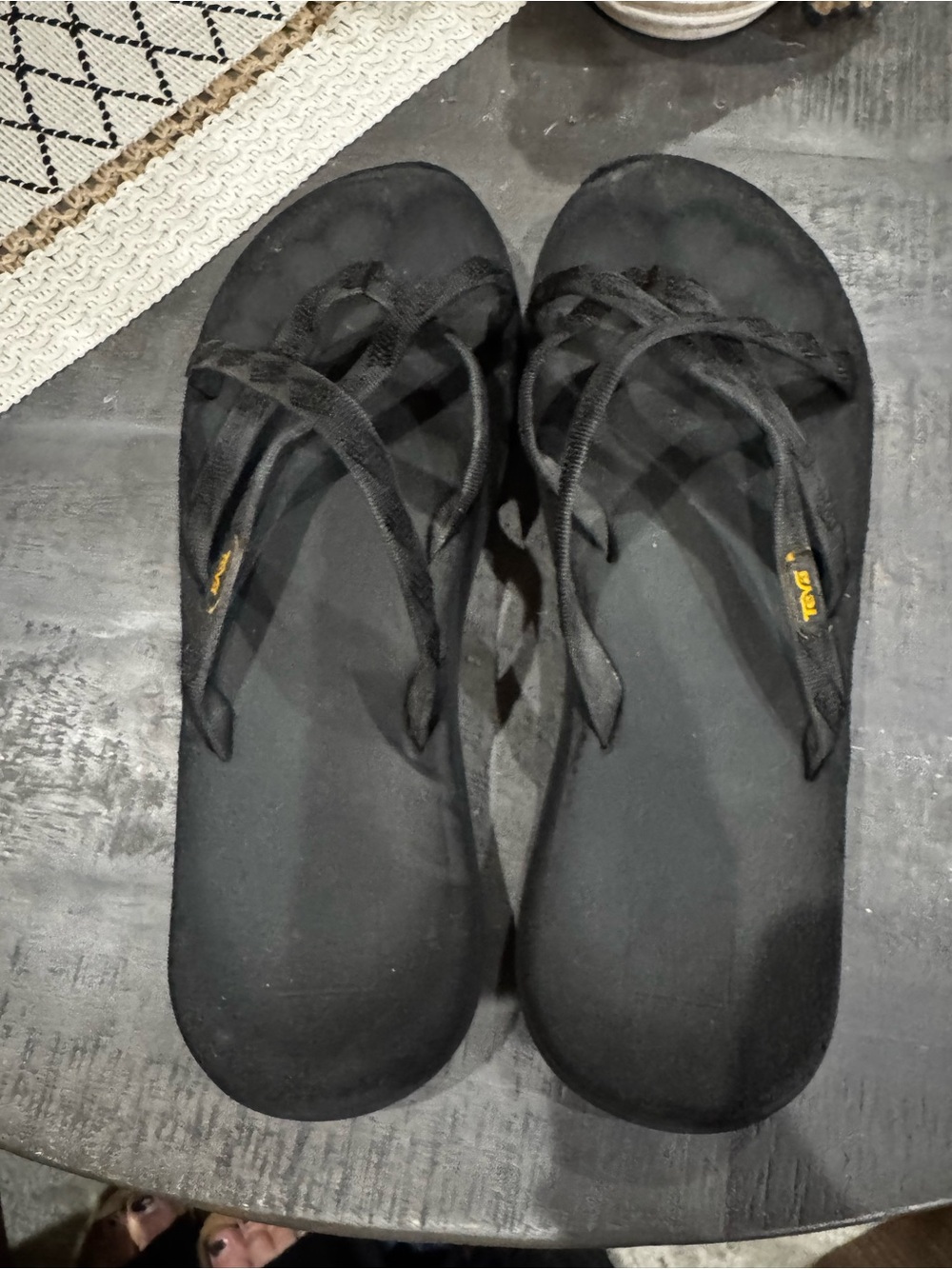 Teva Women's Black Strappy Foam Flip-Flop Sandals US 11